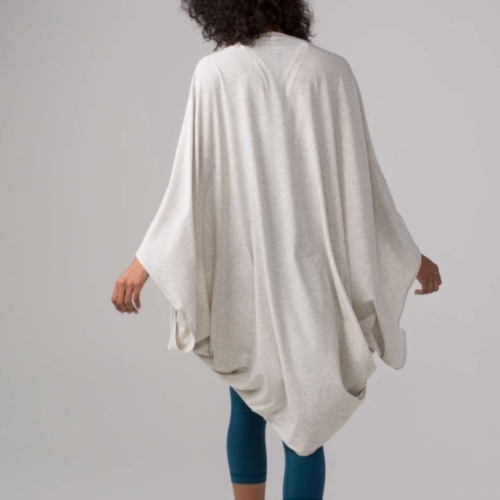 NWT lululemon sage scarf wrap - Picture 2 of 7